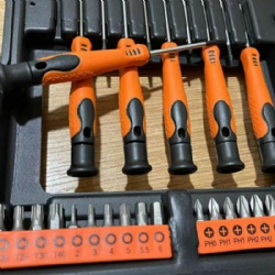Multi purpose screwdrivers set with bits